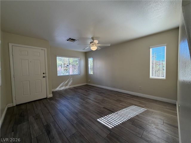 10381 Coyote Cub Avenue, Las Vegas, NV 89129