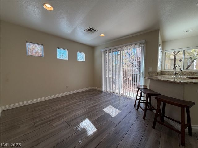 10381 Coyote Cub Avenue, Las Vegas, NV 89129