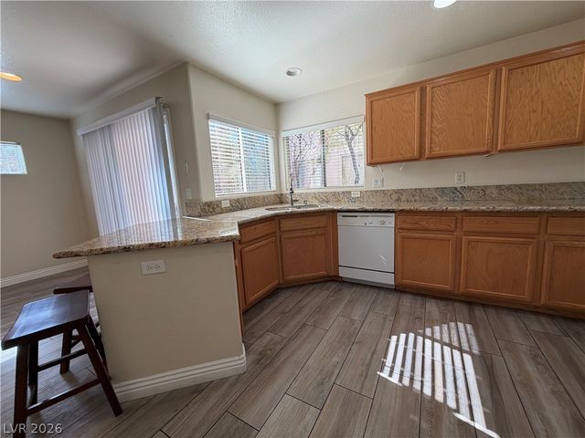 10381 Coyote Cub Avenue, Las Vegas, NV 89129
