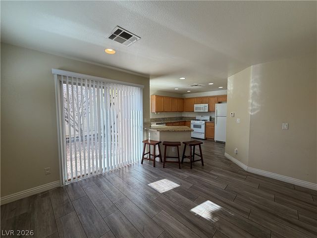10381 Coyote Cub Avenue, Las Vegas, NV 89129
