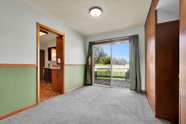 S92W22440 Henneberry AVENUE, Big Bend, WI 53103