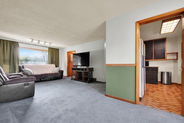 S92W22440 Henneberry AVENUE, Big Bend, WI 53103