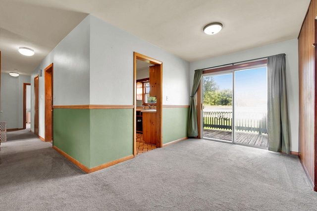 S92W22440 Henneberry AVENUE, Big Bend, WI 53103