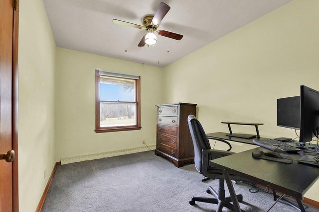 S92W22440 Henneberry AVENUE, Big Bend, WI 53103