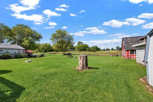 S92W22440 Henneberry AVENUE, Big Bend, WI 53103