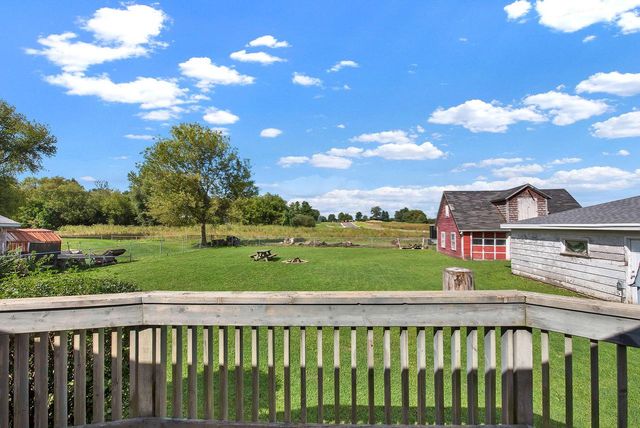 S92W22440 Henneberry AVENUE, Big Bend, WI 53103
