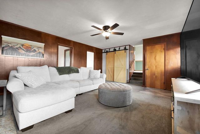 S92W22440 Henneberry AVENUE, Big Bend, WI 53103