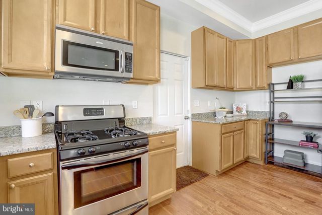 6 E REED AVE, Alexandria, VA 22305