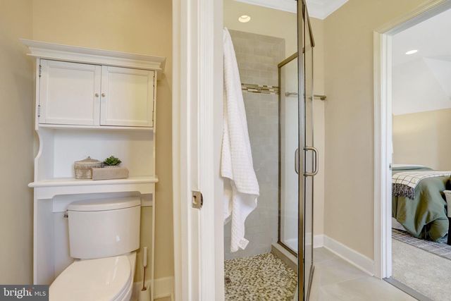 6 E REED AVE, Alexandria, VA 22305
