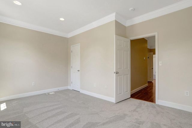 6 E REED AVE, Alexandria, VA 22305