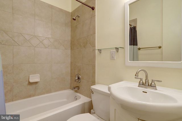6 E REED AVE, Alexandria, VA 22305