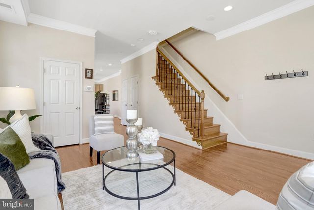 6 E REED AVE, Alexandria, VA 22305