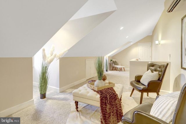 6 E REED AVE, Alexandria, VA 22305