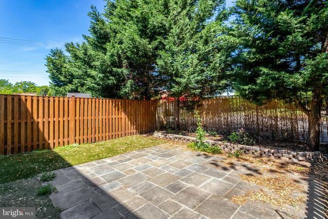 6 E REED AVE, Alexandria, VA 22305