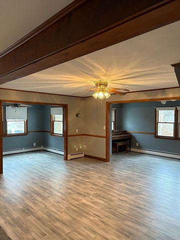 951 Dickinson St, Fall River, MA 02721