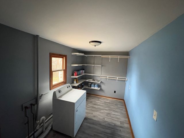 951 Dickinson St, Fall River, MA 02721