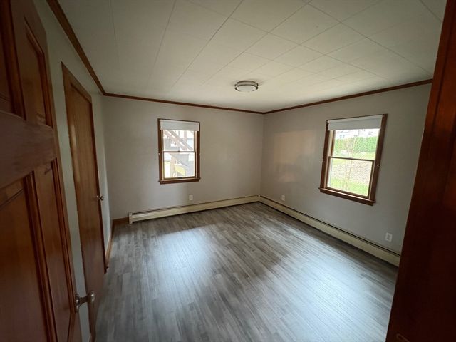 951 Dickinson St, Fall River, MA 02721