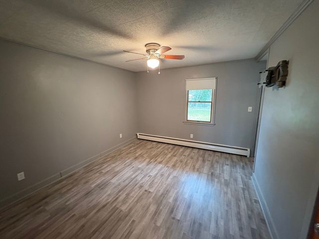 951 Dickinson St, Fall River, MA 02721