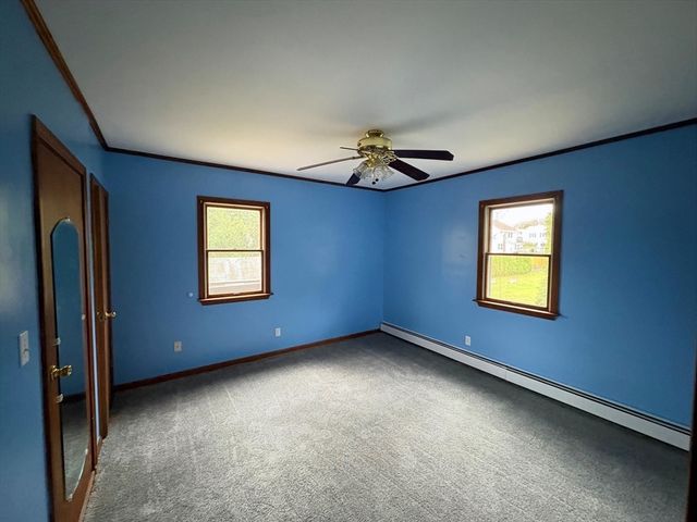 951 Dickinson St, Fall River, MA 02721