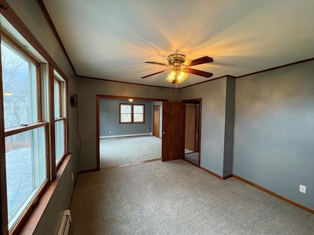 951 Dickinson St, Fall River, MA 02721