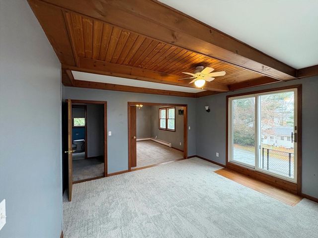 951 Dickinson St, Fall River, MA 02721