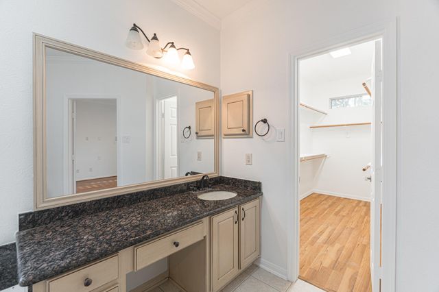 22 Westwinds Circle, The Woodlands, TX 77382