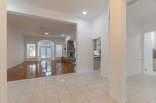 22 Westwinds Circle, The Woodlands, TX 77382