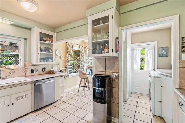 333 Camellia Dr, Corpus Christi, TX 78404