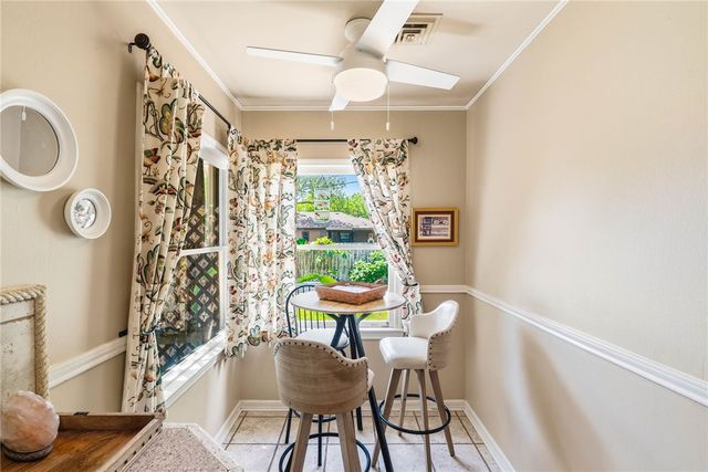 333 Camellia Dr, Corpus Christi, TX 78404