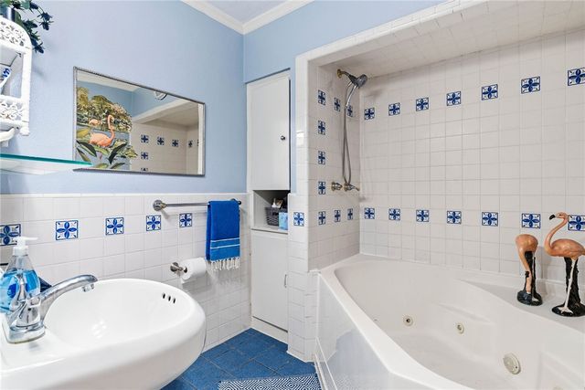 333 Camellia Dr, Corpus Christi, TX 78404