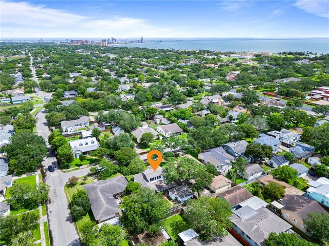 333 Camellia Dr, Corpus Christi, TX 78404
