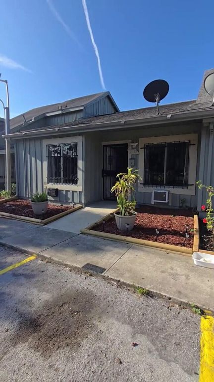 2518 Skan Court, Orlando, FL 32839