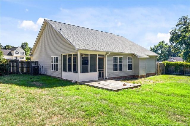 108 Woodland Court, Raeford, NC 28376