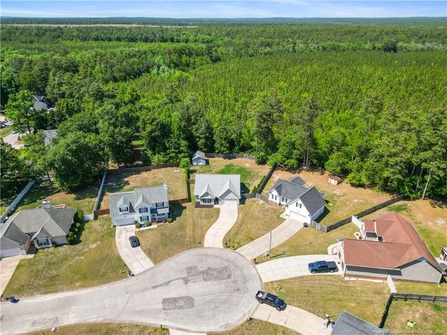 108 Woodland Court, Raeford, NC 28376