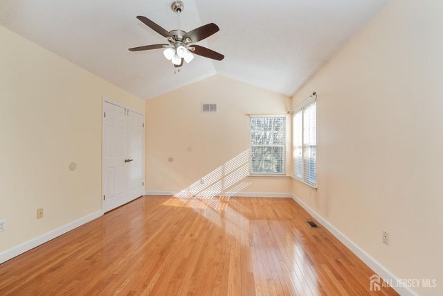 32 Inverness Court, Monroe, NJ 08831