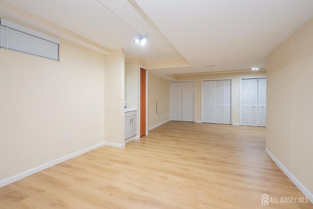 32 Inverness Court, Monroe, NJ 08831