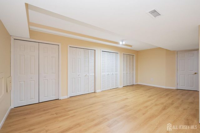 32 Inverness Court, Monroe, NJ 08831