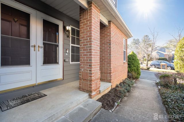 32 Inverness Court, Monroe, NJ 08831