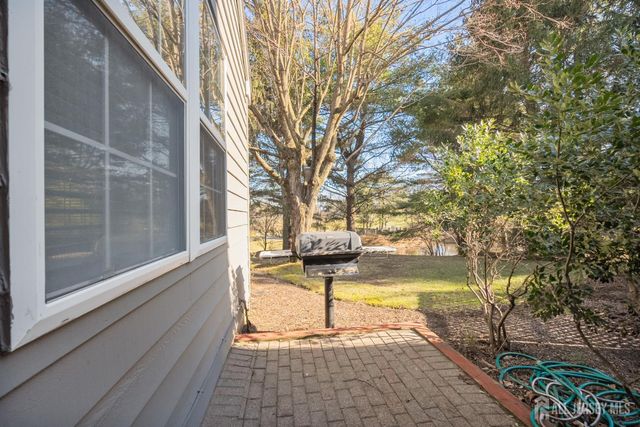 32 Inverness Court, Monroe, NJ 08831