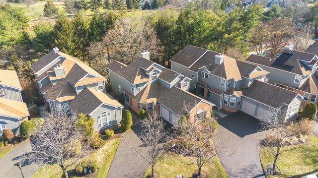 32 Inverness Court, Monroe, NJ 08831