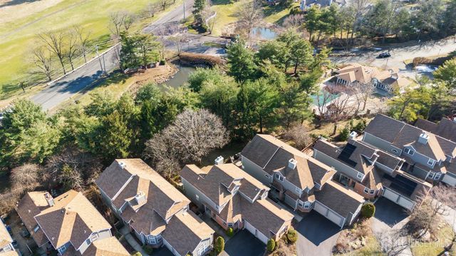 32 Inverness Court, Monroe, NJ 08831