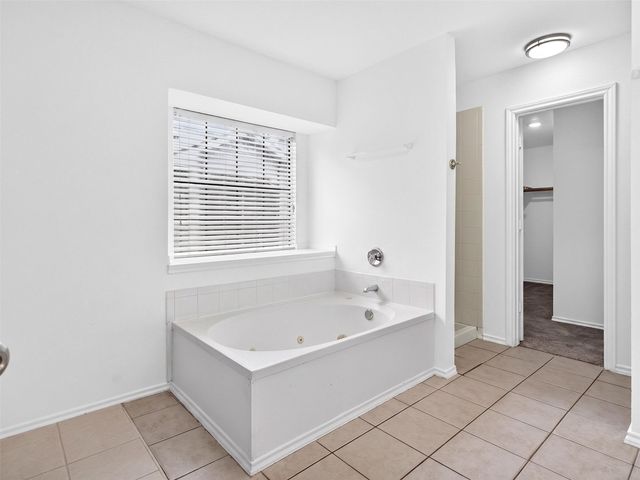 1104 Breezewood Drive, Lewisville, TX 75077