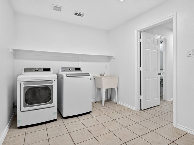 1104 Breezewood Drive, Lewisville, TX 75077