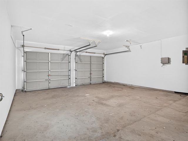 1104 Breezewood Drive, Lewisville, TX 75077