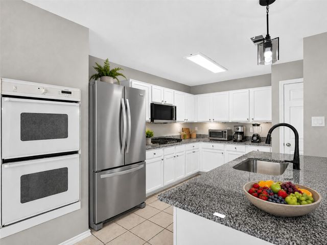 1104 Breezewood Drive, Lewisville, TX 75077