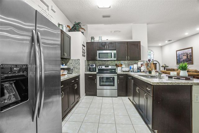 2810 Dunwoodie Pl, Homestead, FL 33035