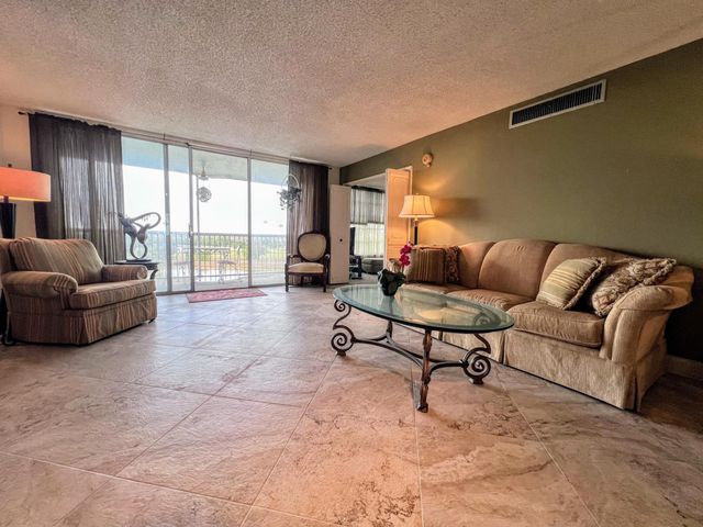 3080 N Course Drive 601, Pompano Beach, FL 33069