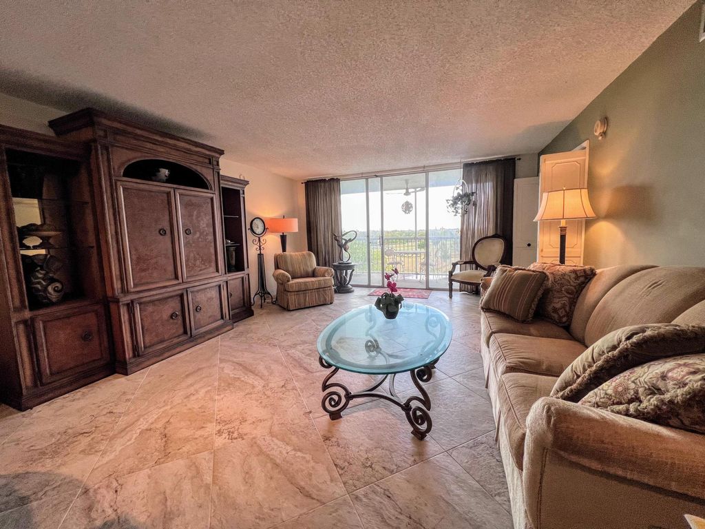 3080 N Course Drive 601, Pompano Beach, FL 33069