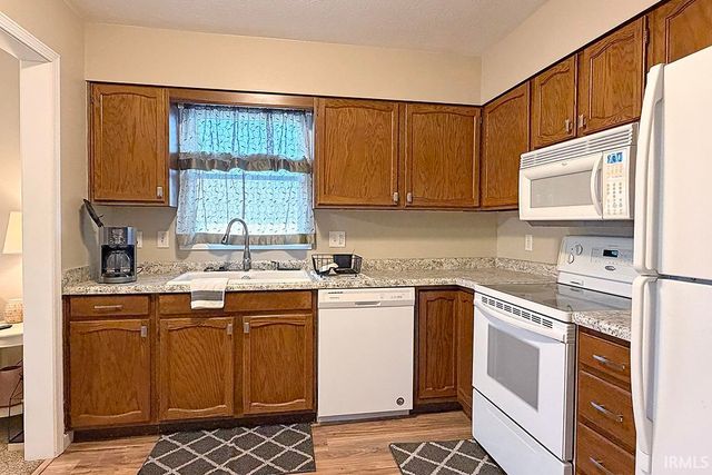 1101 Court Ln Apt C, Goshen, IN 46526