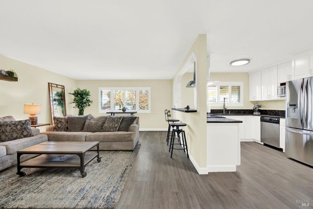 125 Andover Dr, Vacaville, CA 95687